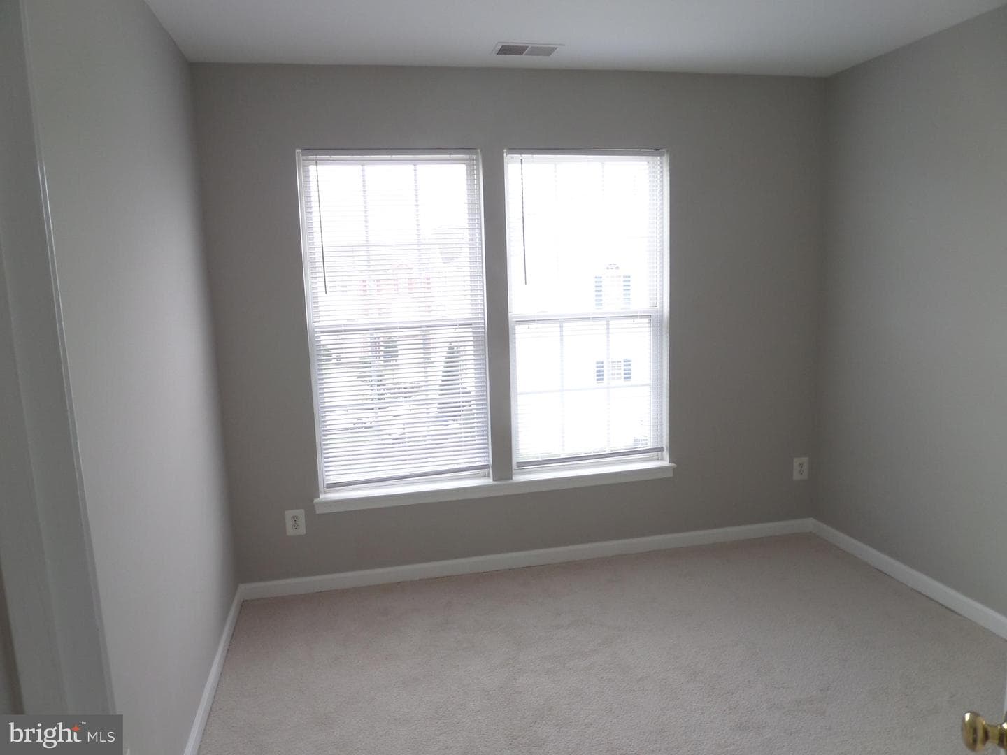 41885 Precious Square photo 52