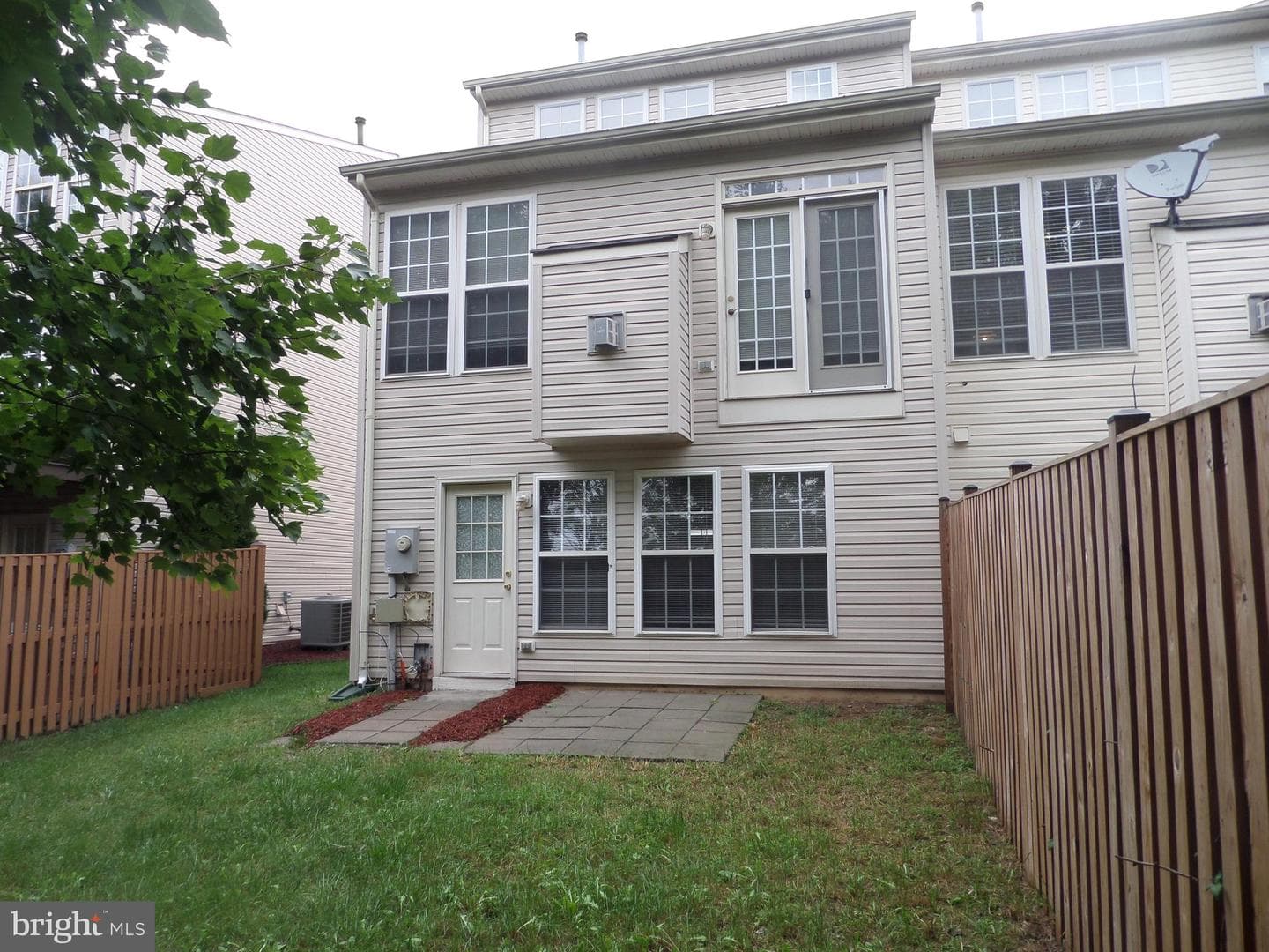 41885 Precious Square photo 56