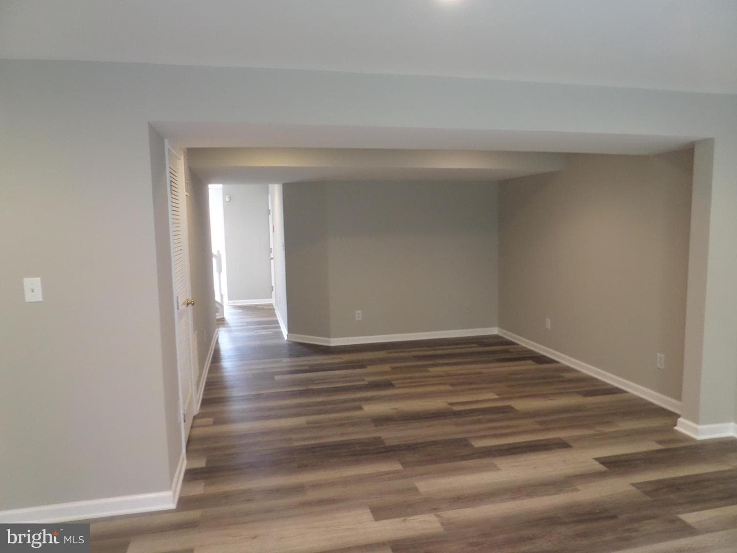41885 Precious Square photo 9