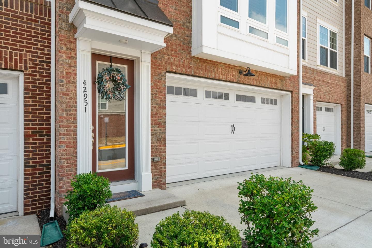 42951 Running Creek Square