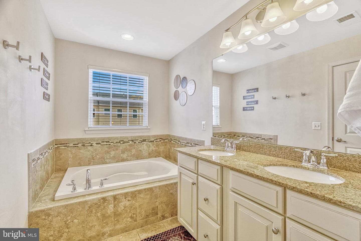 25854 Sycamore Grove Place photo 5
