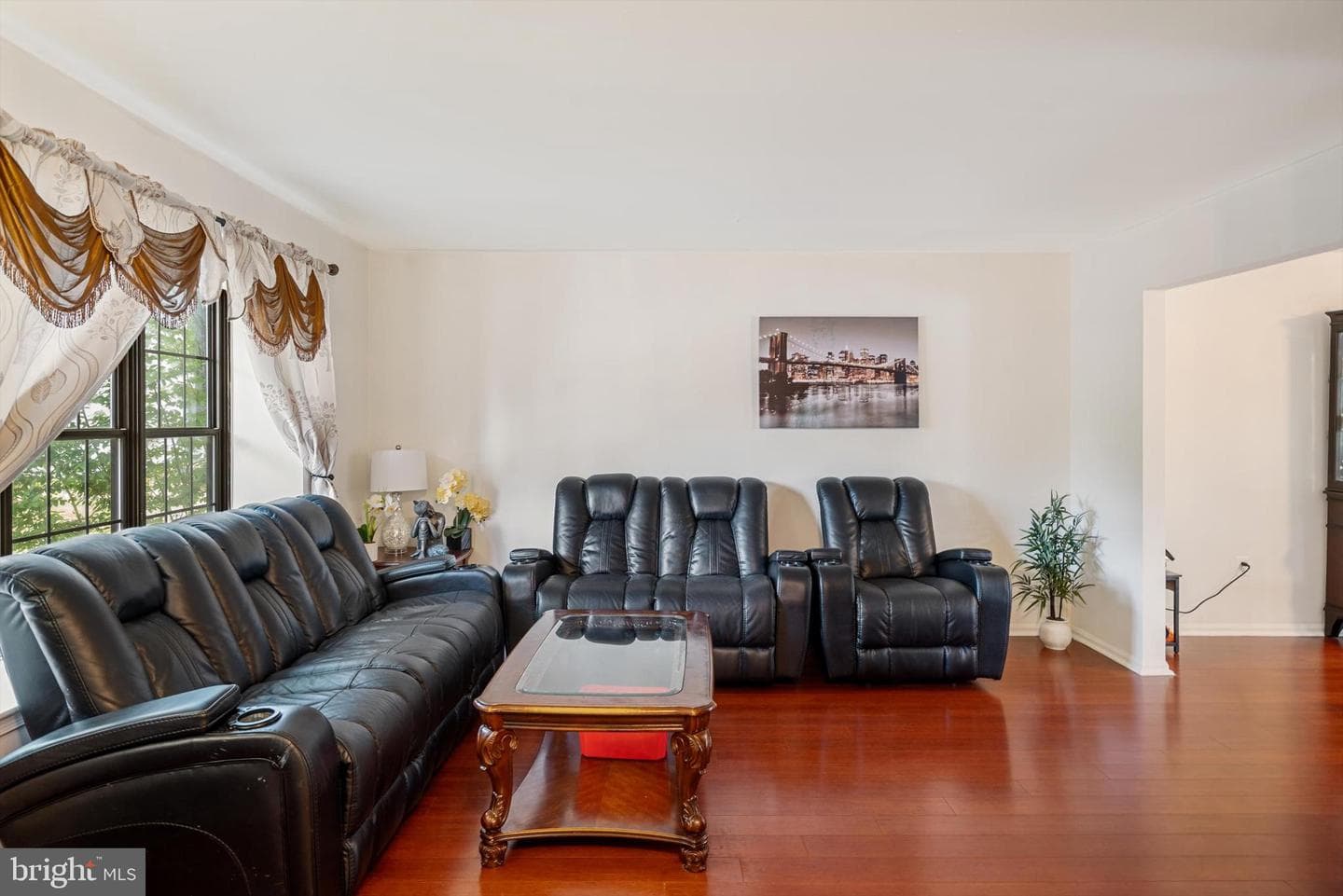 21 Berkeley Court photo 6