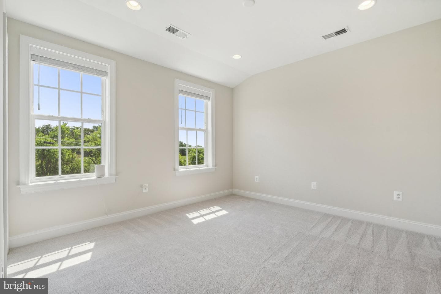 17691 Lakefield Road photo 38