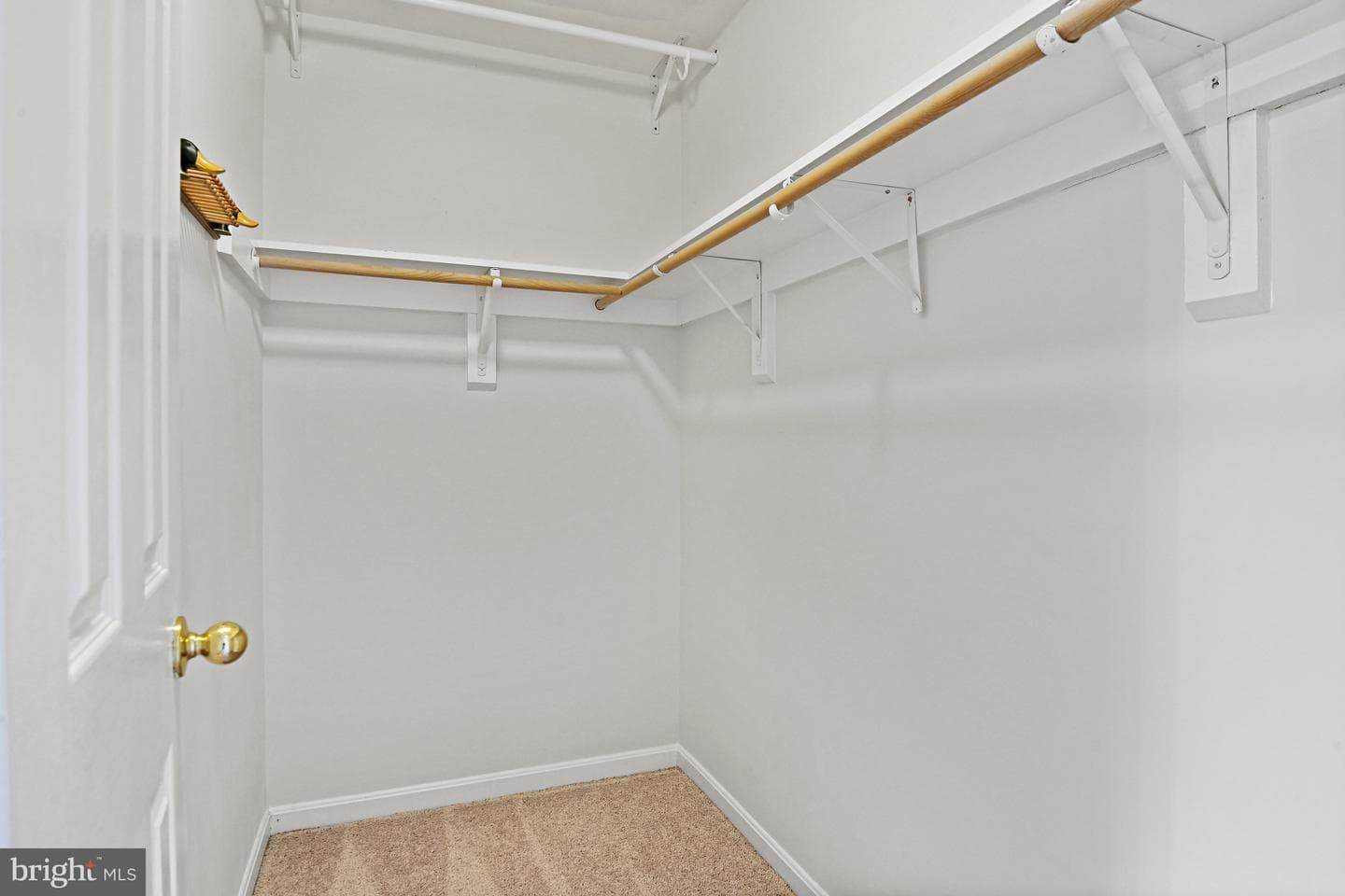 46816 Lawnes Creek Terrace photo 16