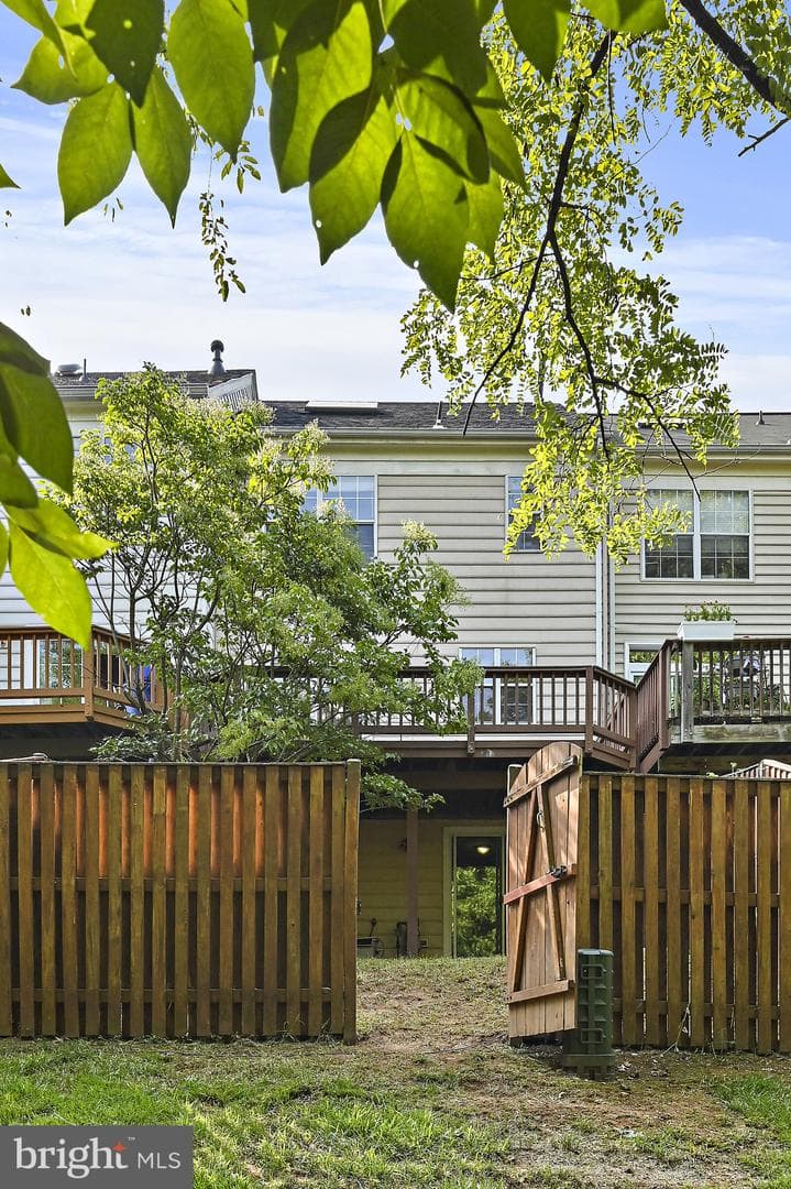 46816 Lawnes Creek Terrace photo 39