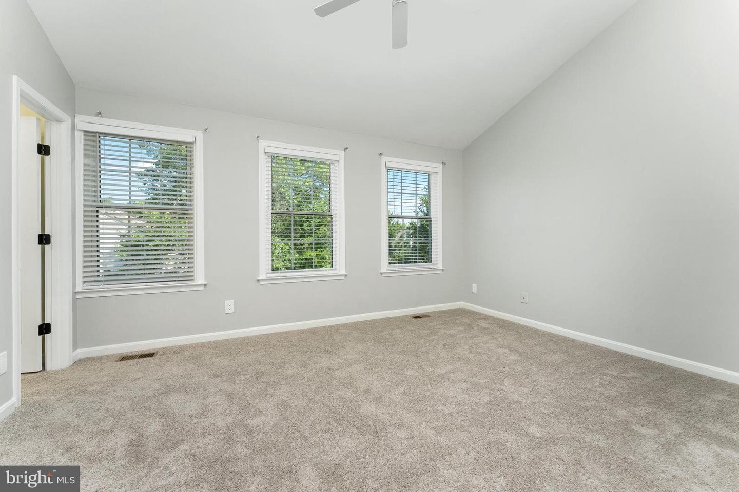 47581 Sandbank Square photo 11