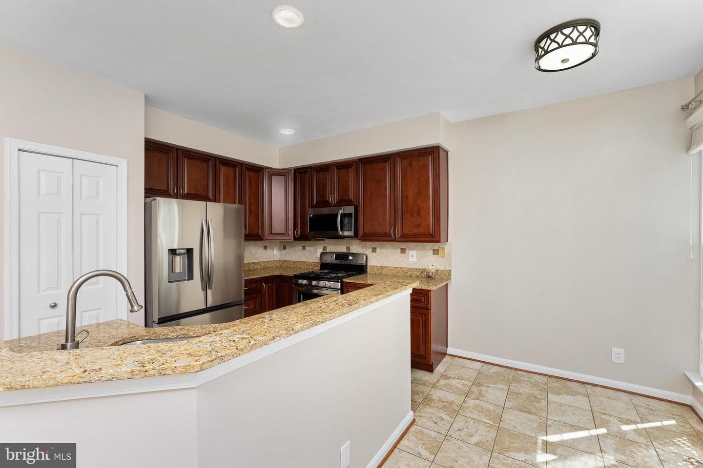 47581 Sandbank Square photo 8