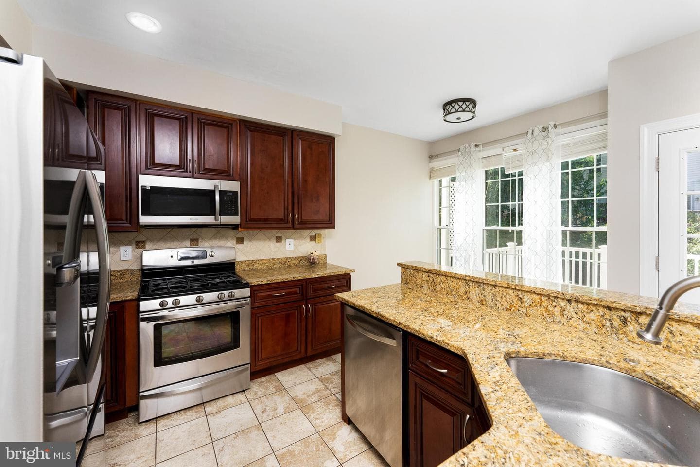 47581 Sandbank Square photo 9