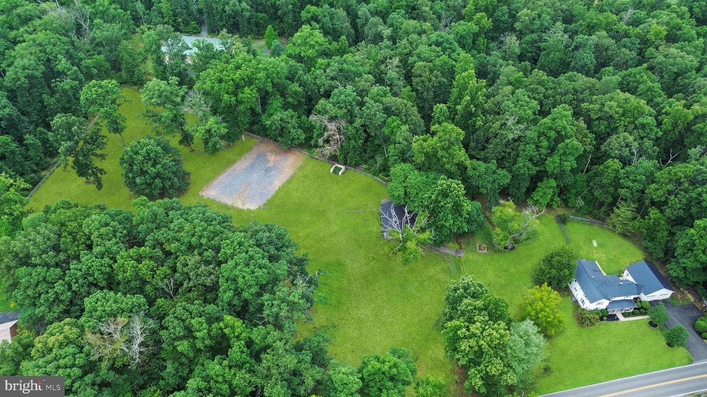 40349 Braddock Road photo 45