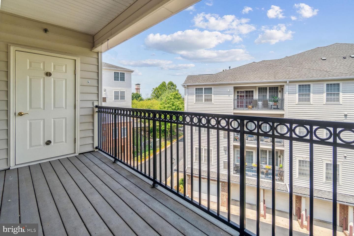 20810 Noble Terr #419 photo 2