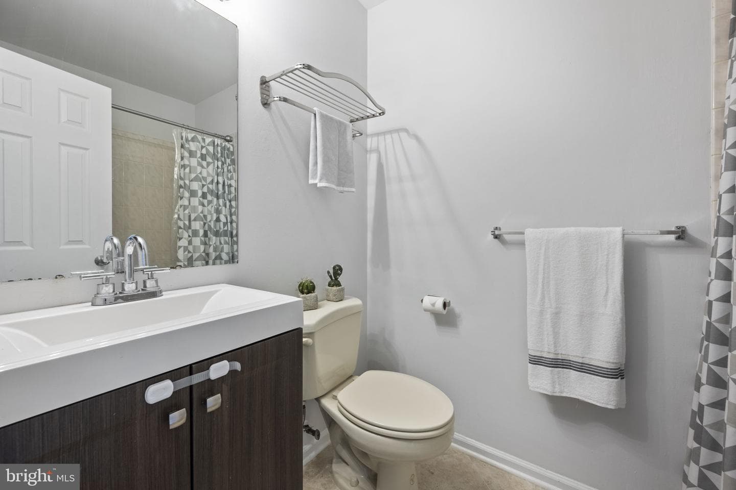 212 Saint Johns Square photo 19