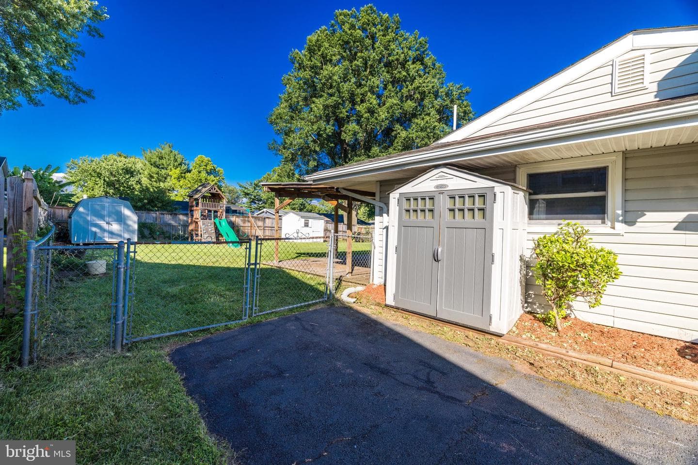 1815 N Brunswick Street photo 30