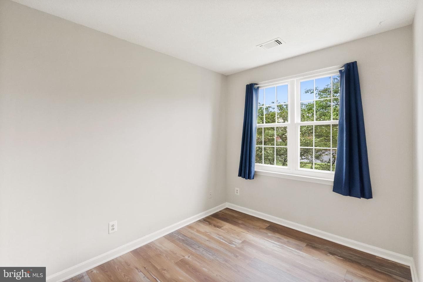 20273 Beechwood Terrace #203 photo 16