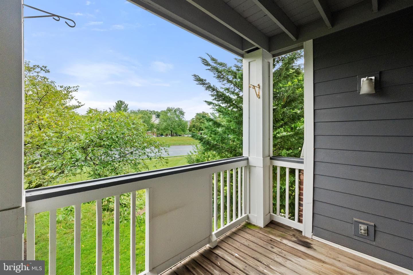 20273 Beechwood Terrace #203 photo 30