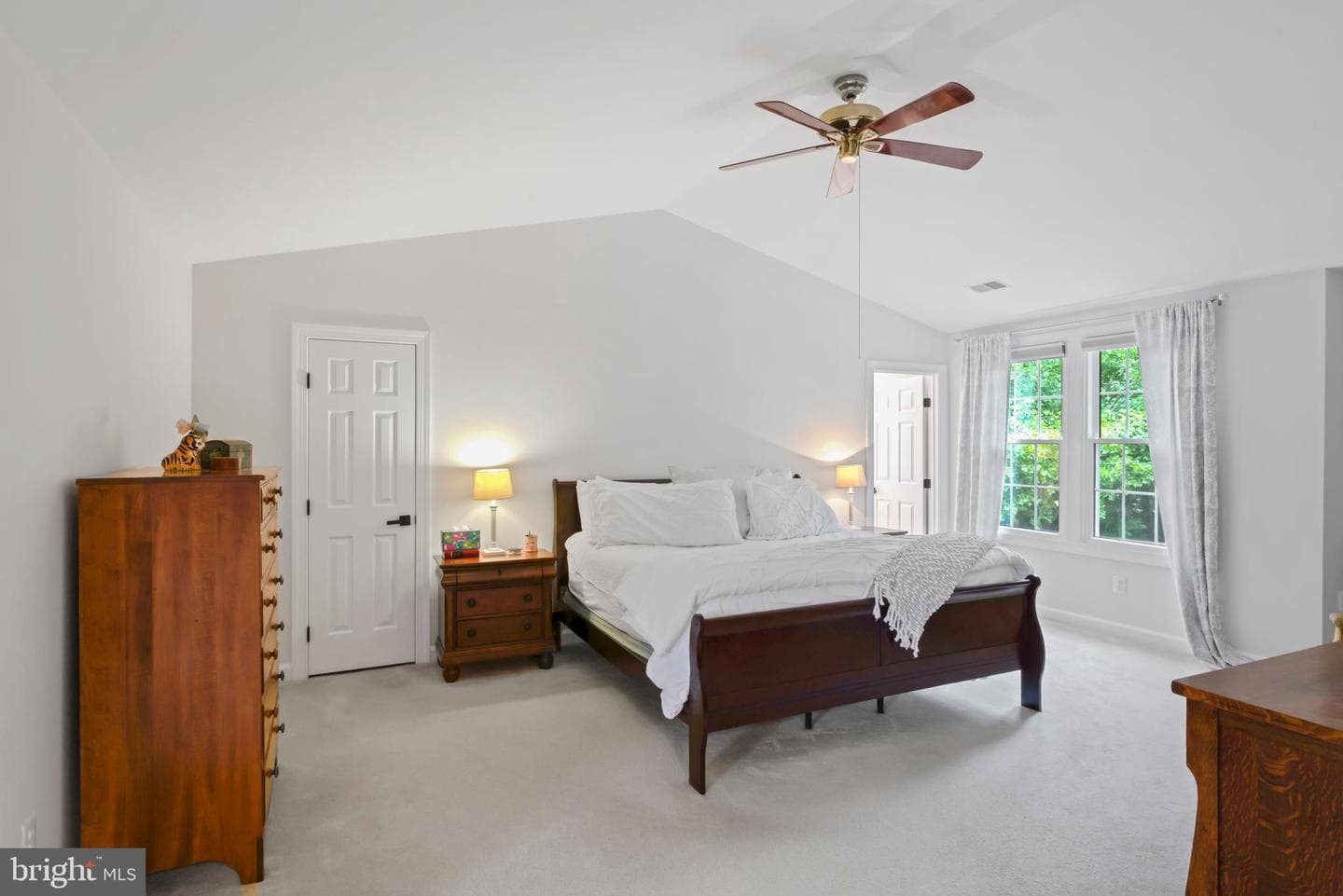 18834 Farnham Court photo 23
