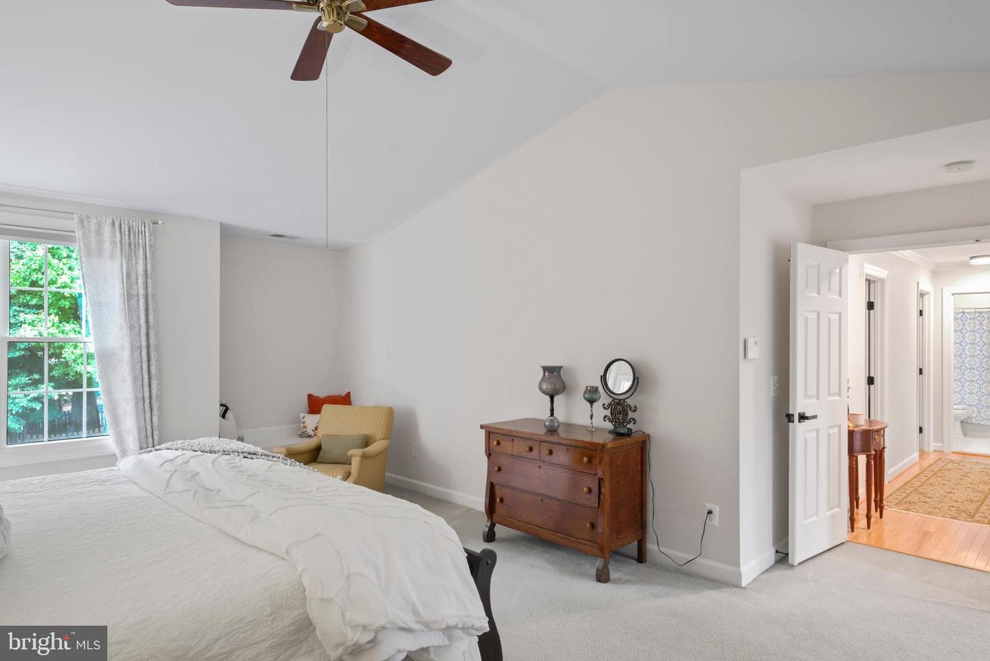 18834 Farnham Court photo 25