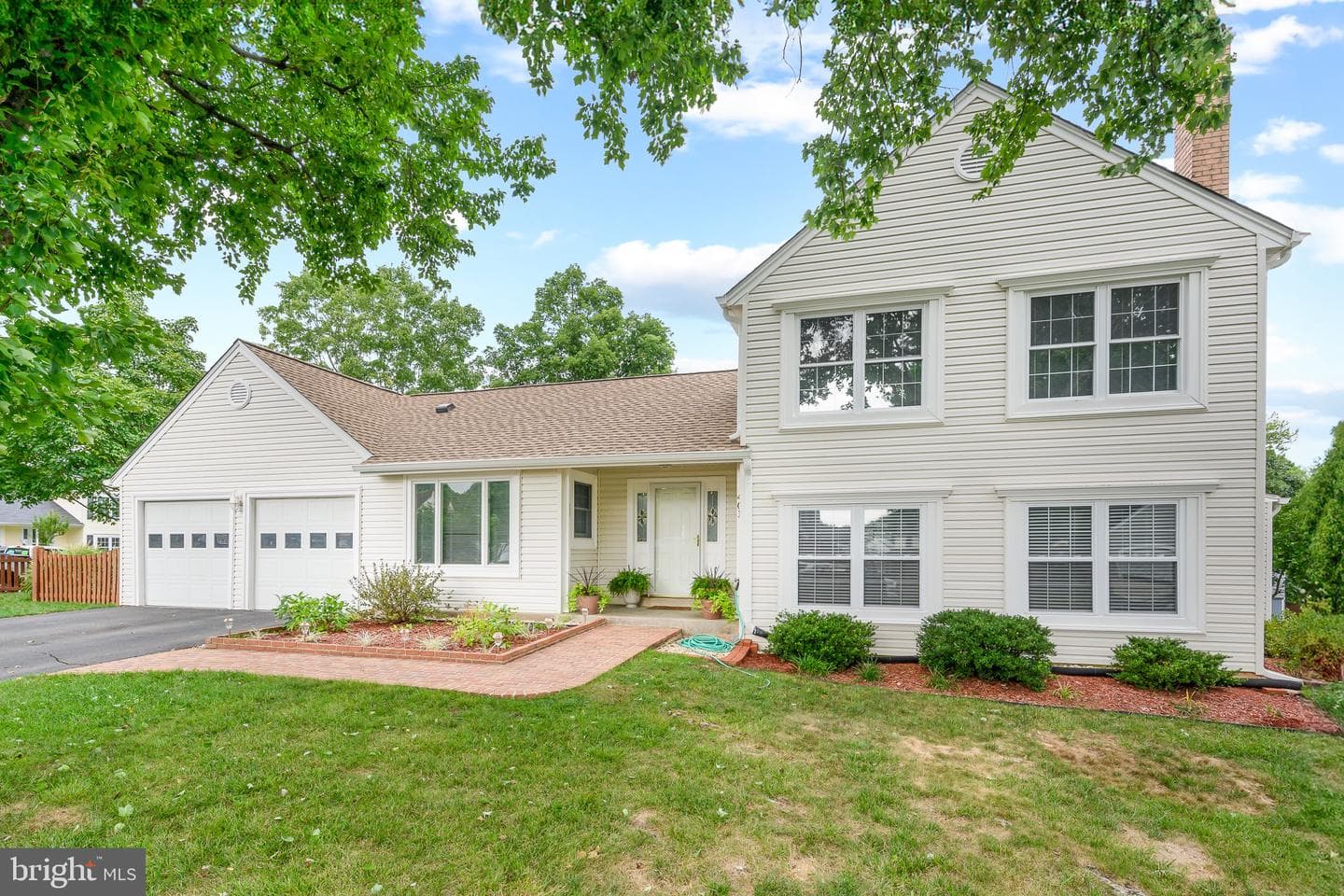 401 Spring Ridge Court photo 2