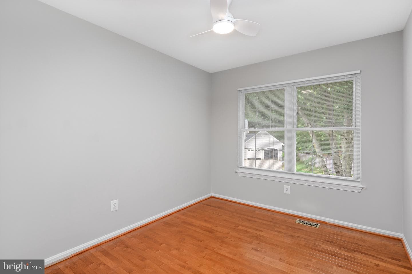 401 Spring Ridge Court photo 26
