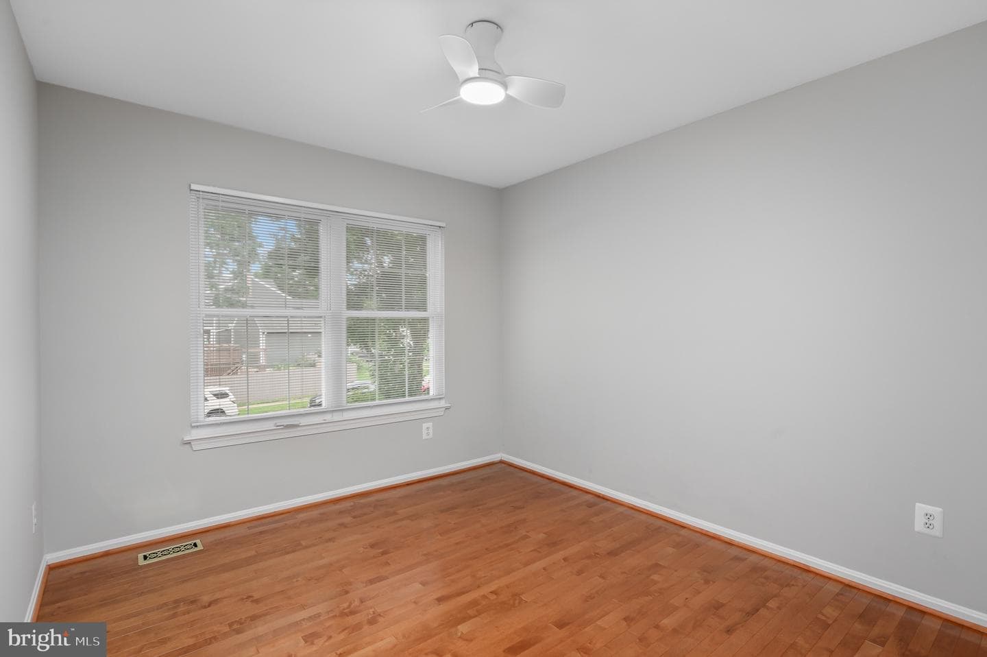 401 Spring Ridge Court photo 29