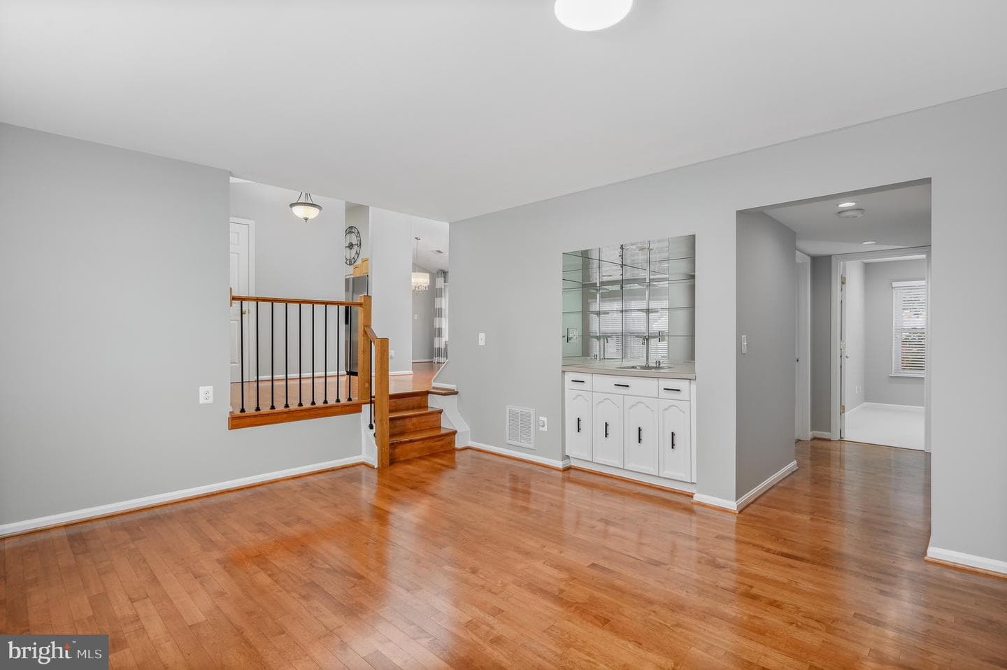 401 Spring Ridge Court photo 9