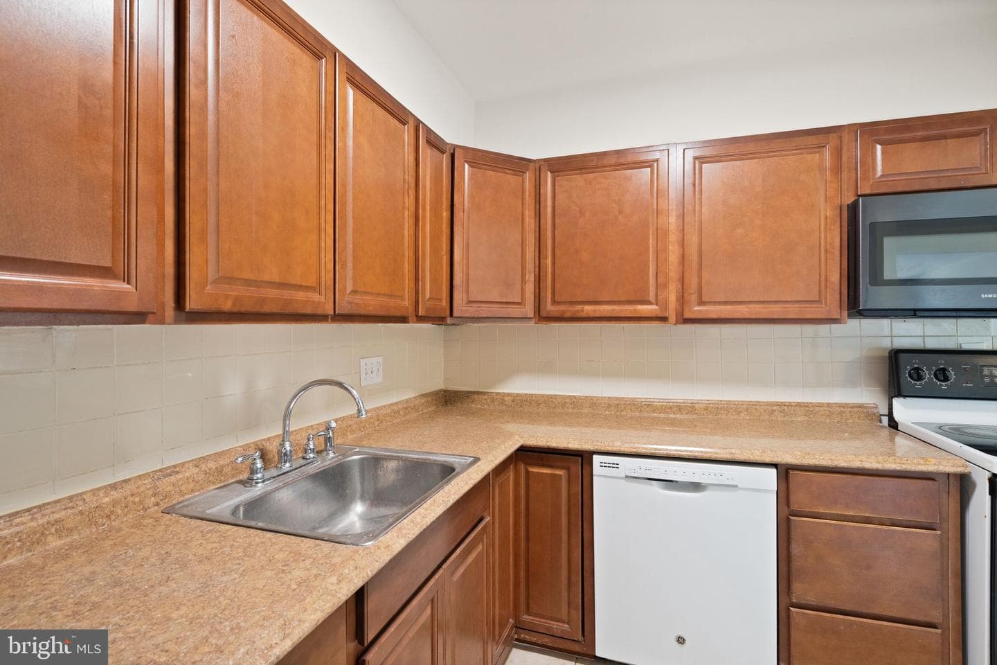 200 N Auburn Drive photo 12
