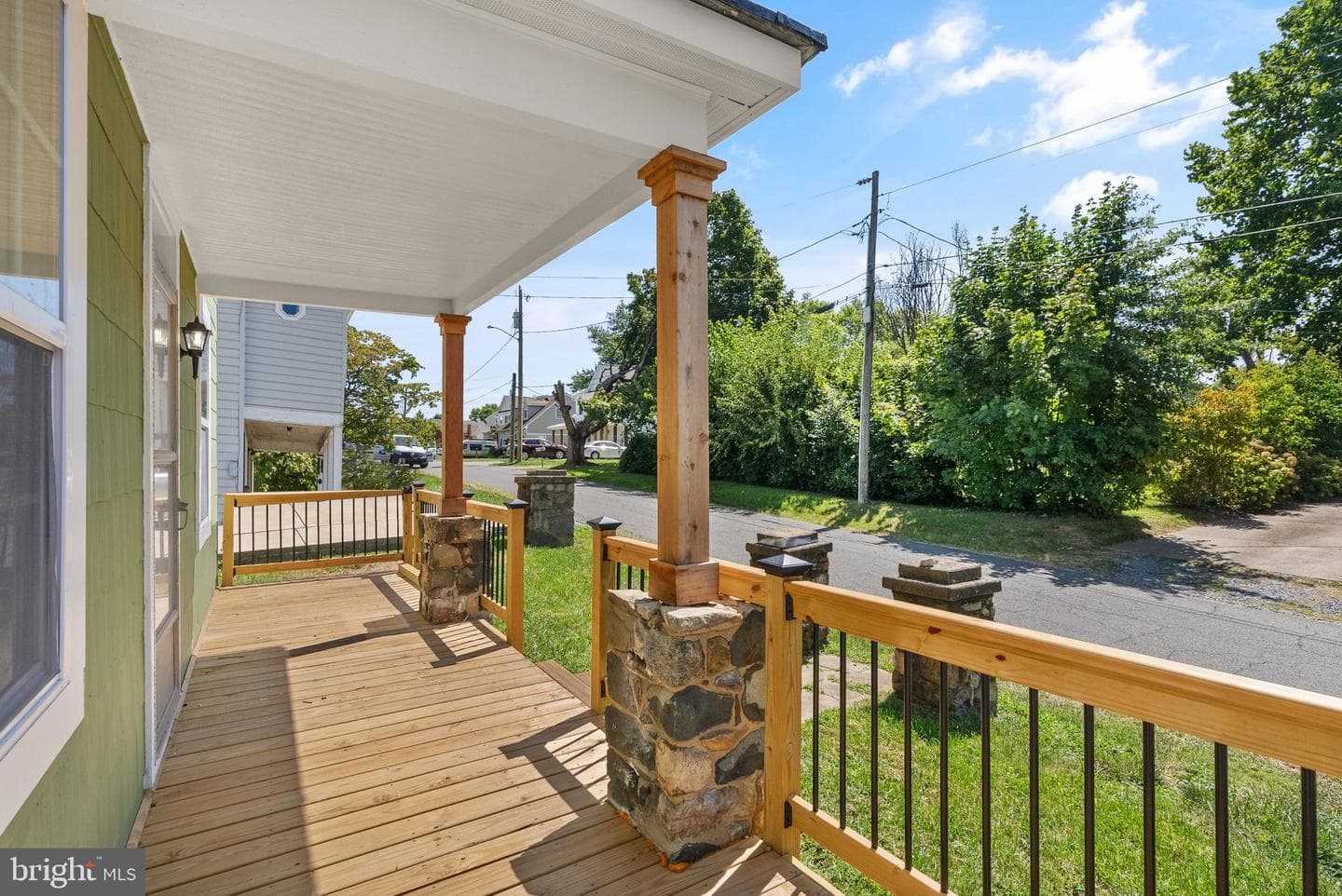 331 E G Street photo 12