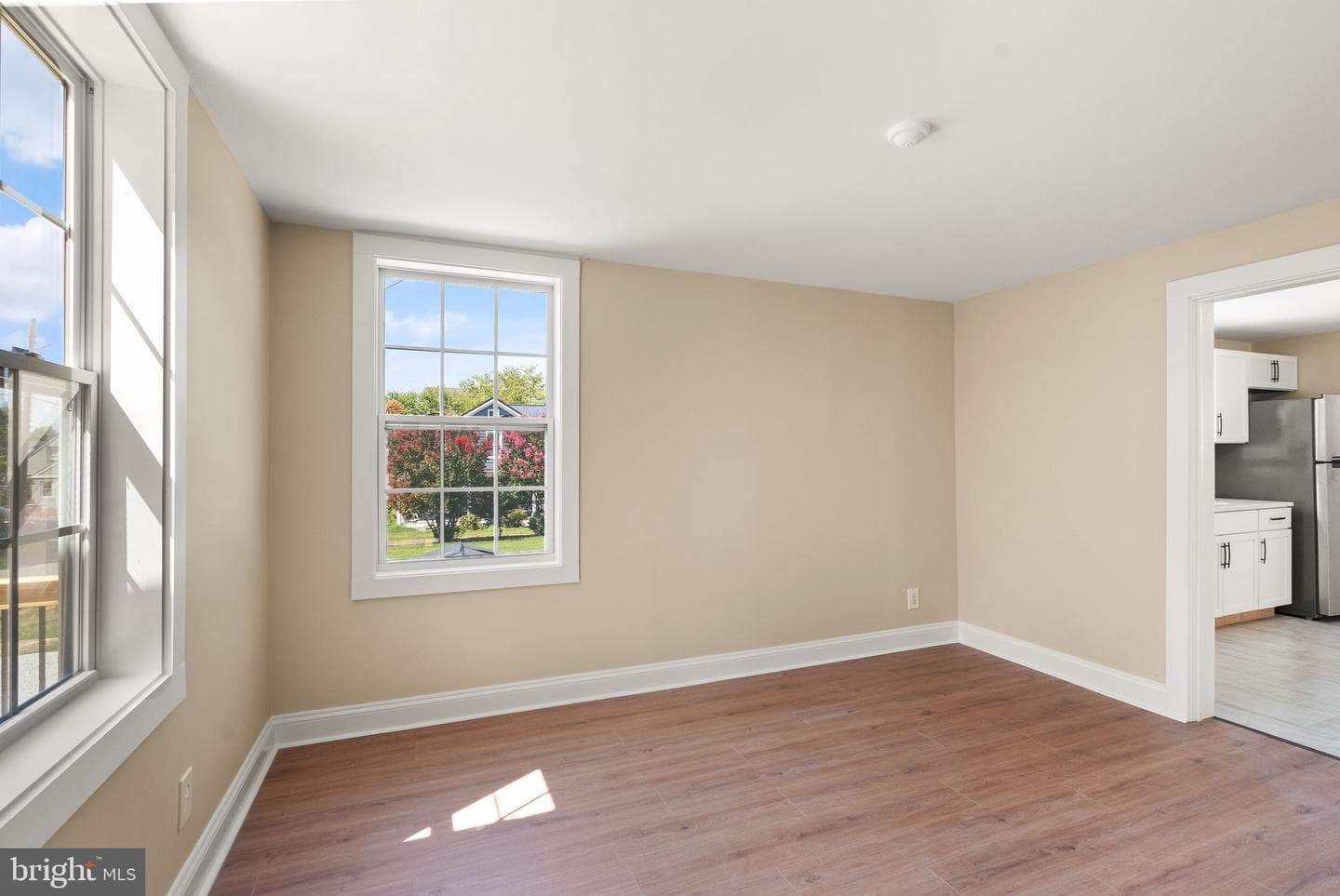 331 E G Street photo 13