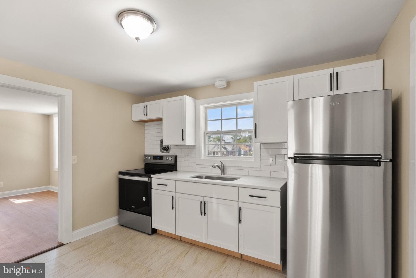 331 E G Street photo 20