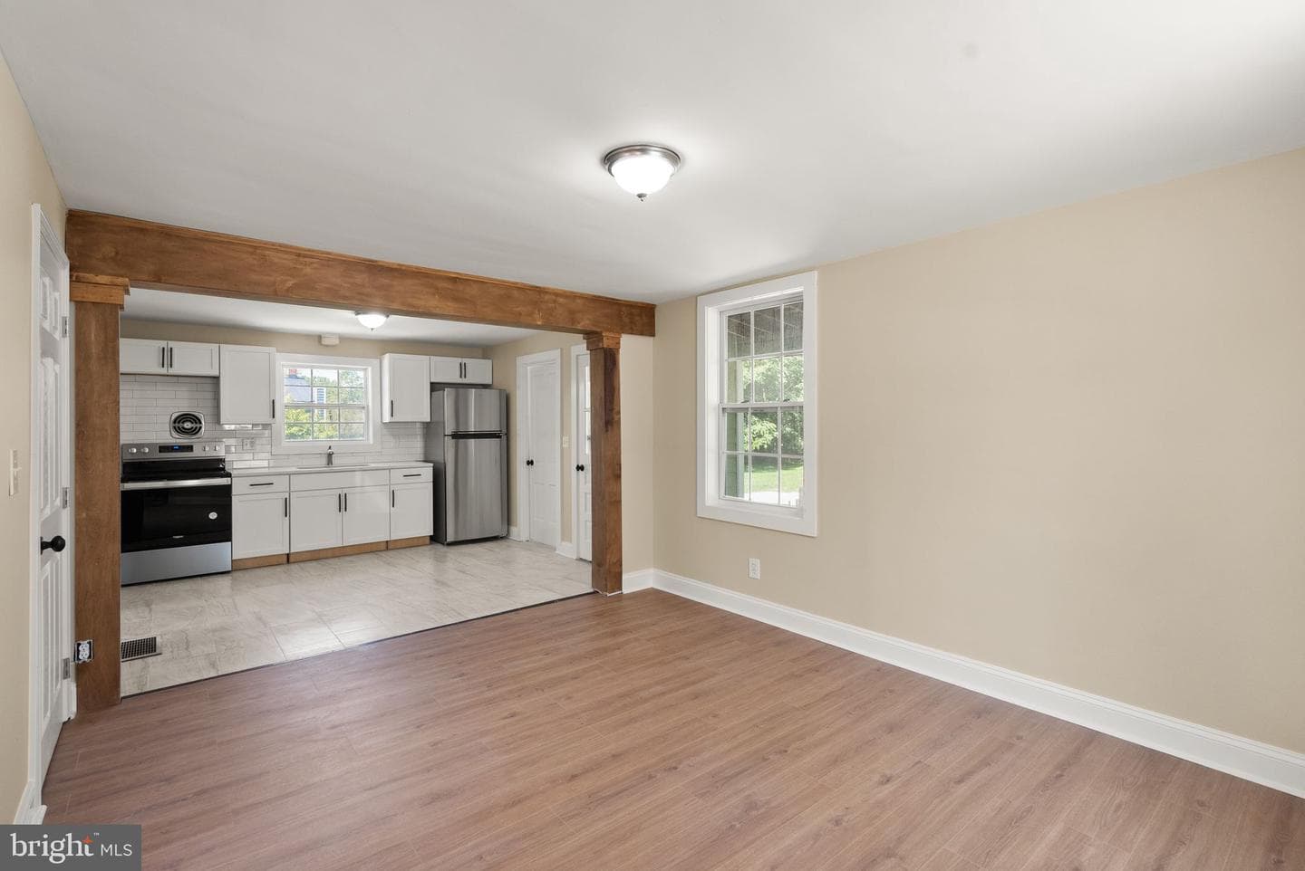 331 E G Street photo 26