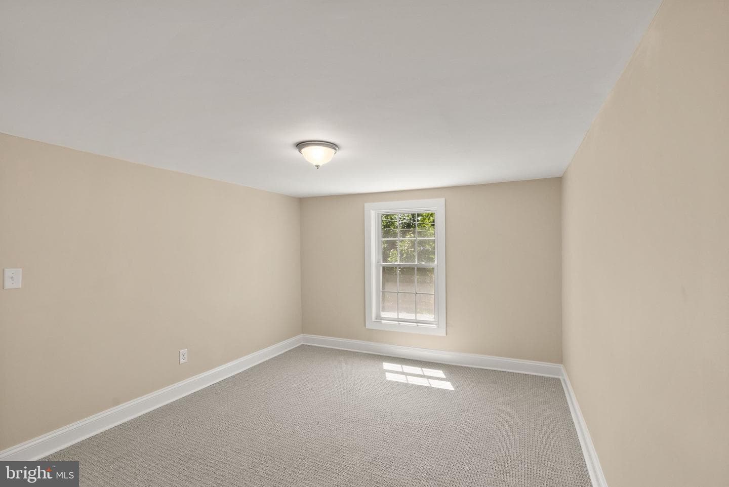 331 E G Street photo 34