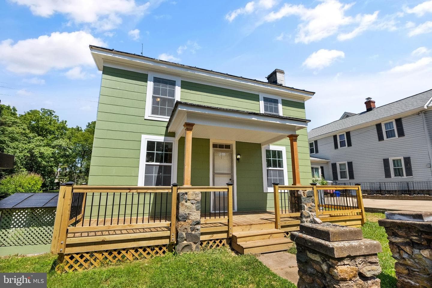 331 E G Street photo 5
