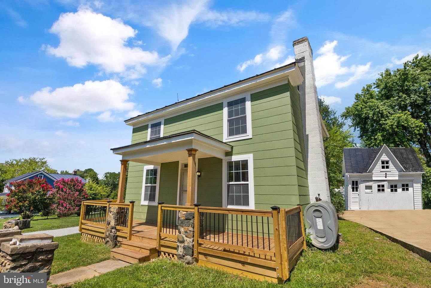 331 E G Street photo 6