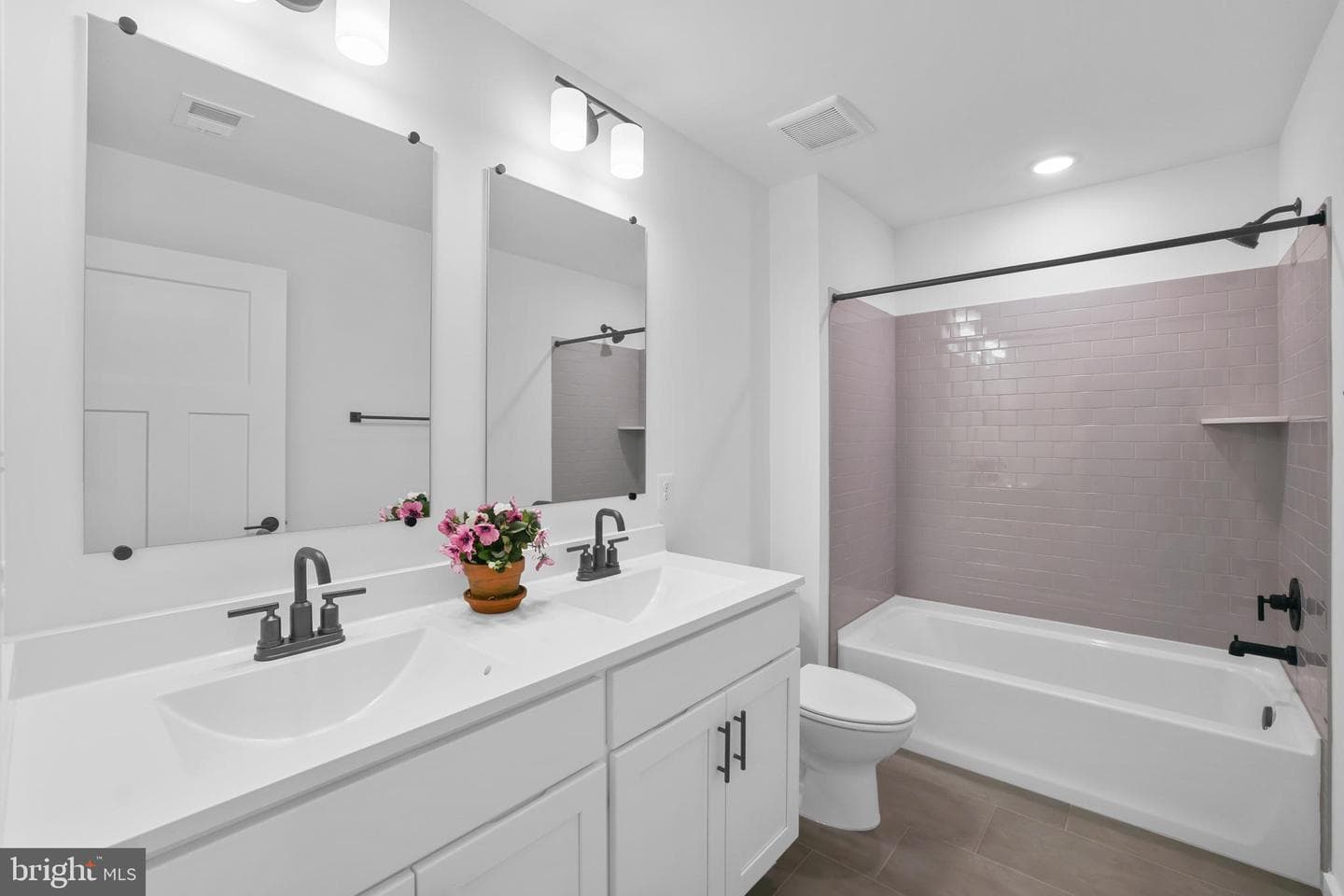 22121 St Louis Road photo 11