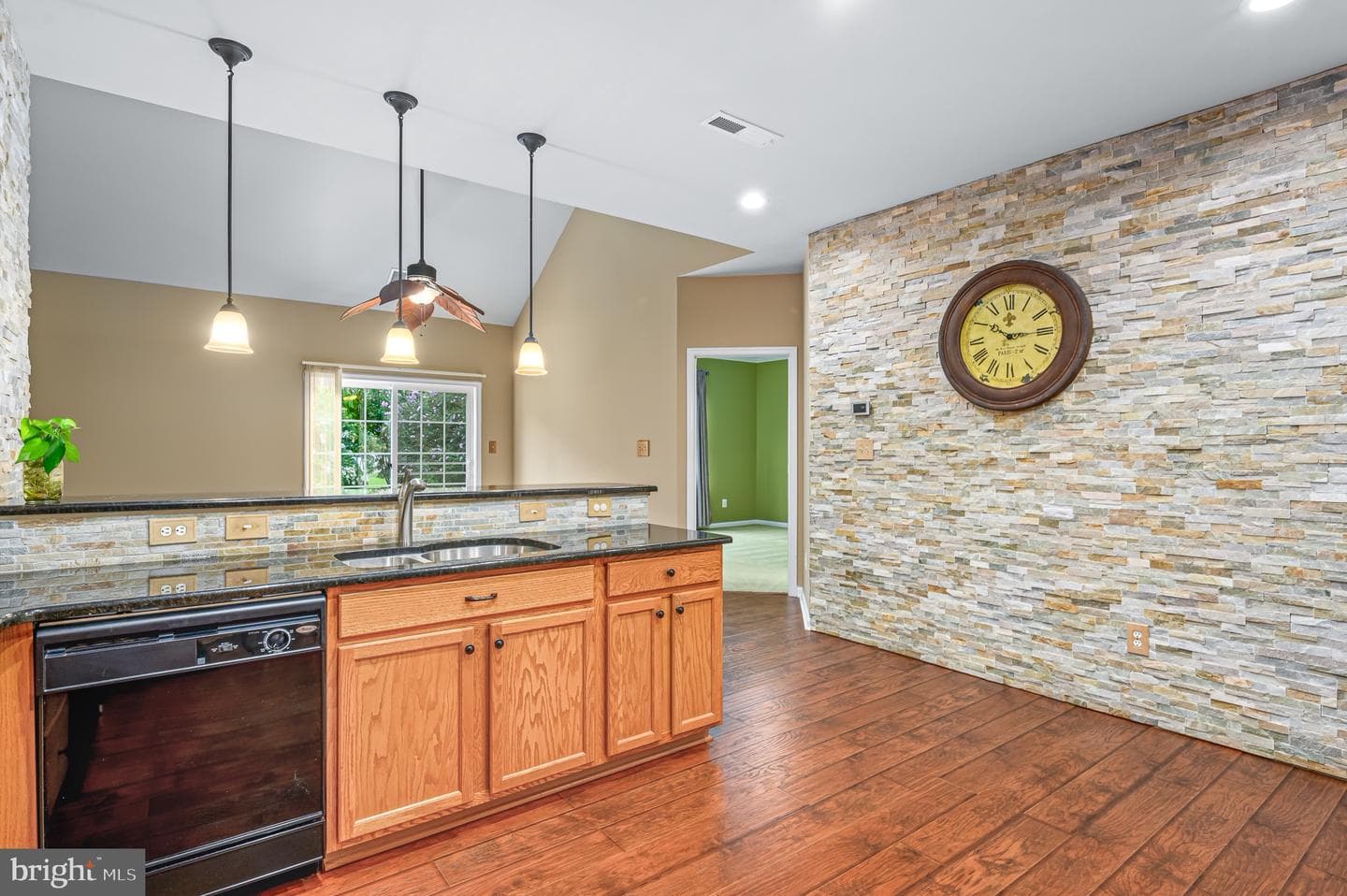 44348 Sunset Maple Drive photo 15