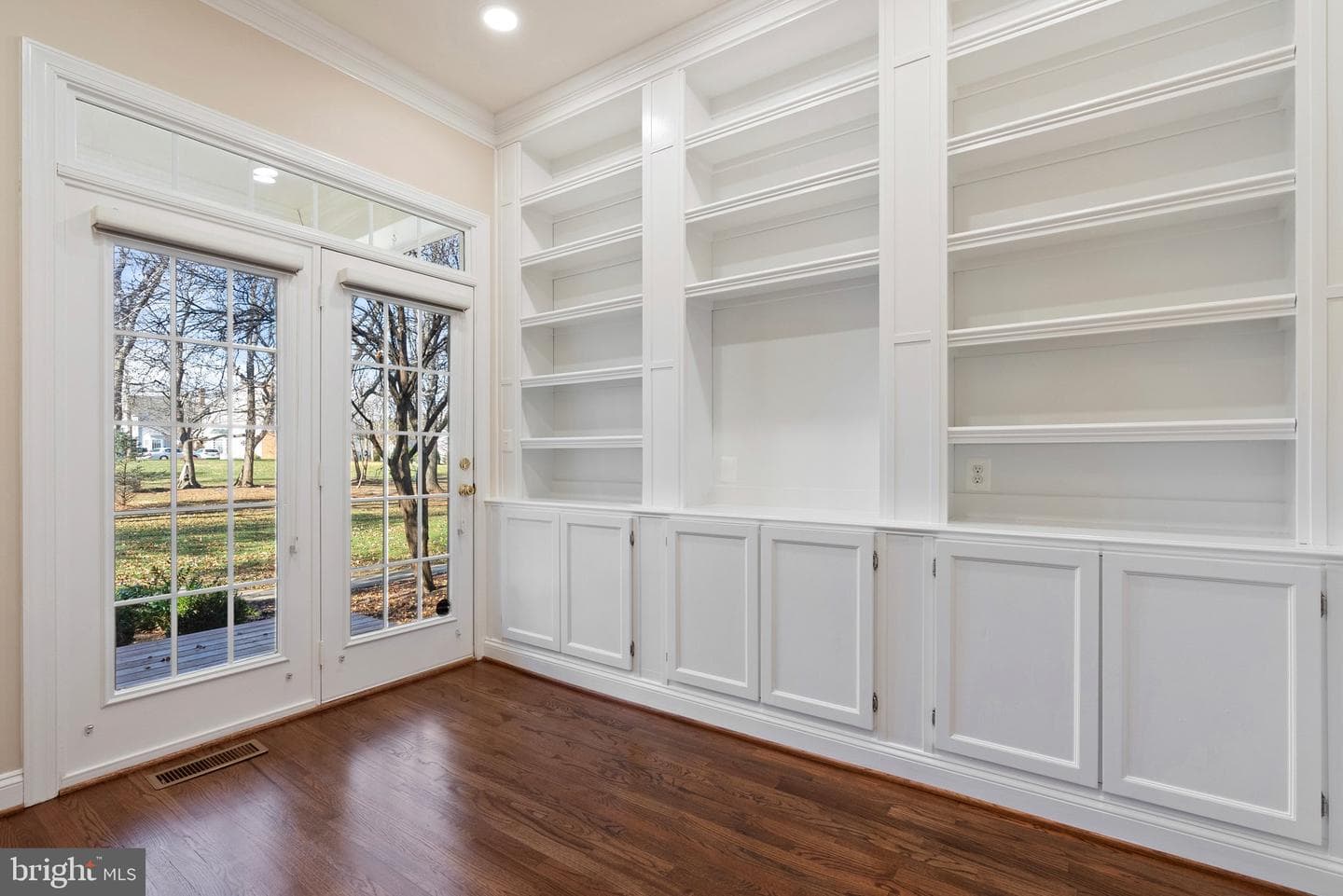 538 Gentlewood Square photo 30