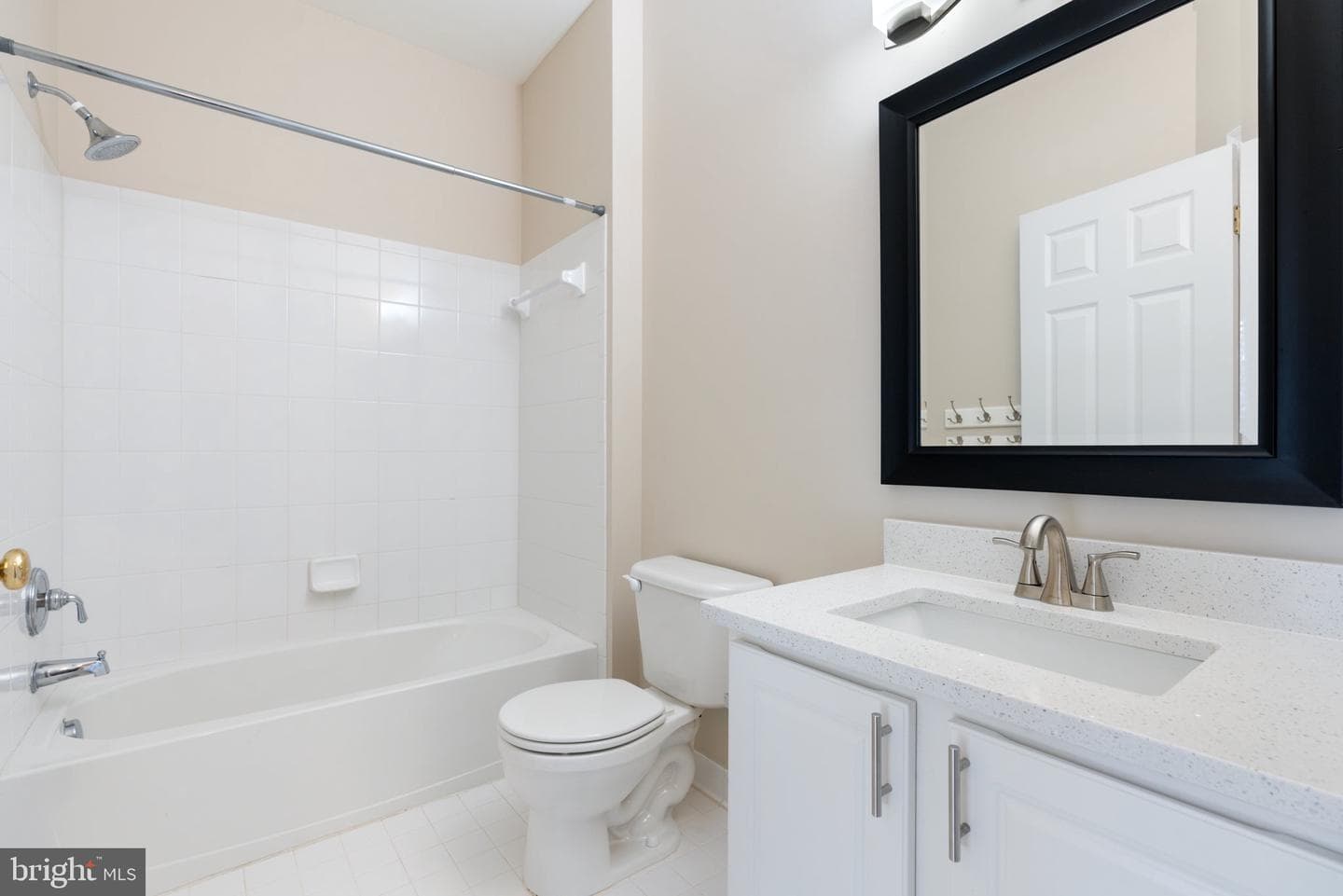538 Gentlewood Square photo 49