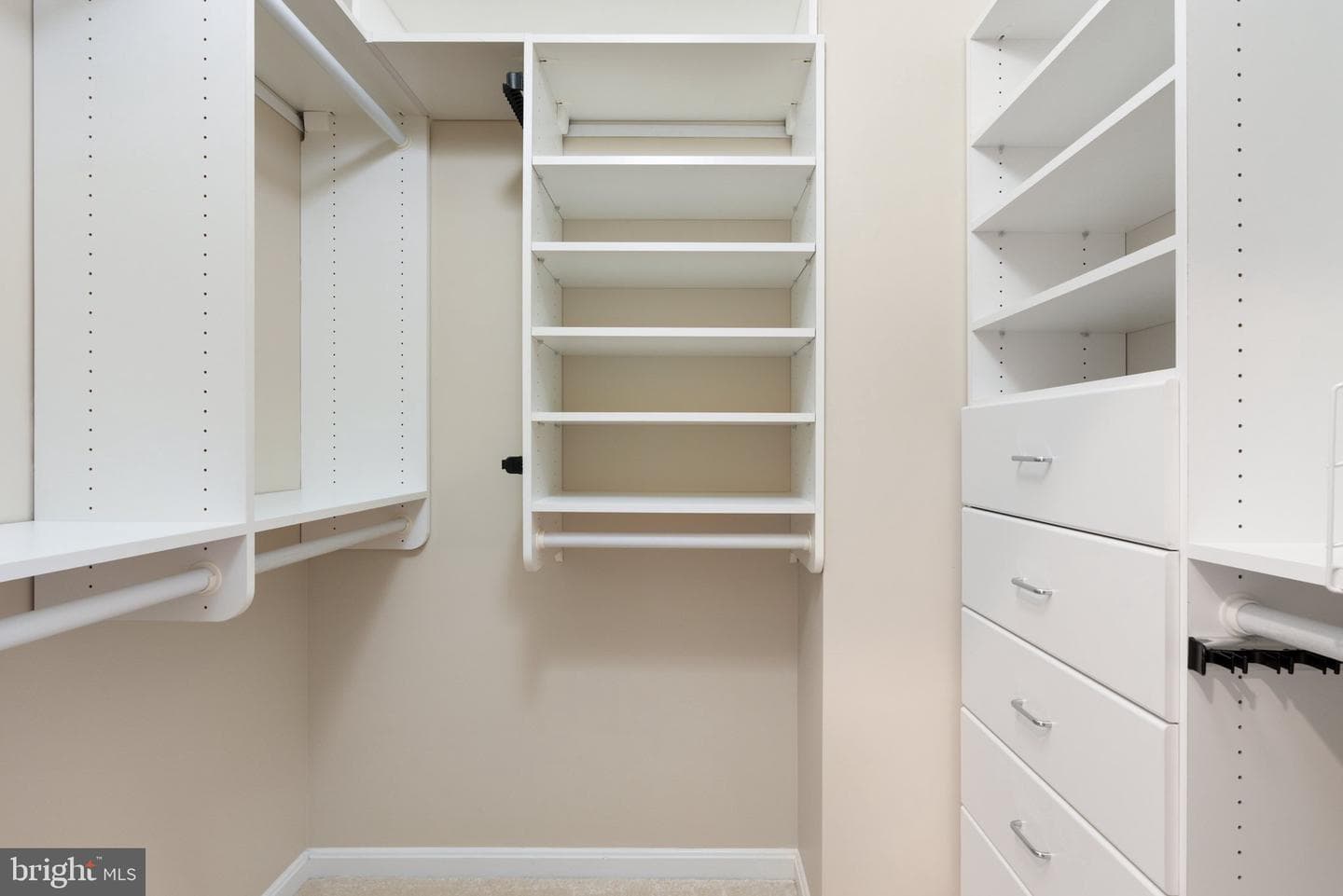538 Gentlewood Square photo 59