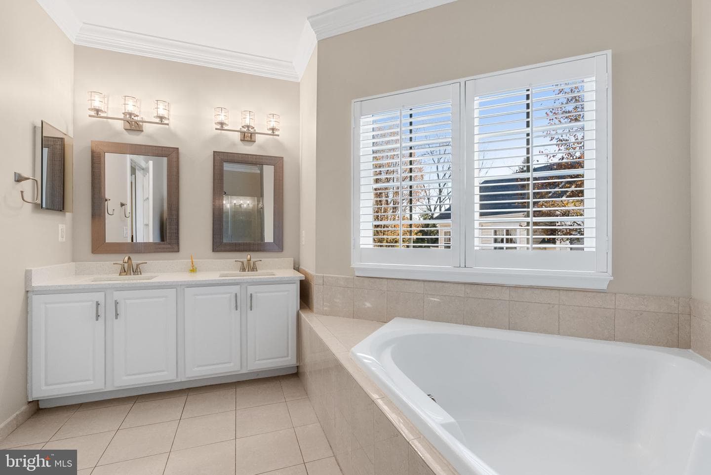 538 Gentlewood Square photo 63