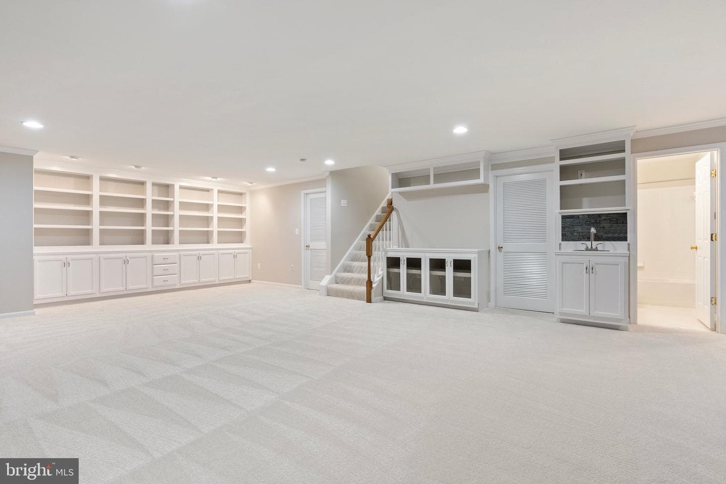 538 Gentlewood Square photo 73