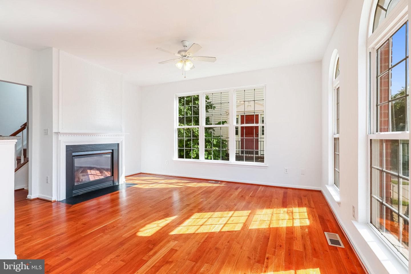 25338 Mcintyre Square photo 15
