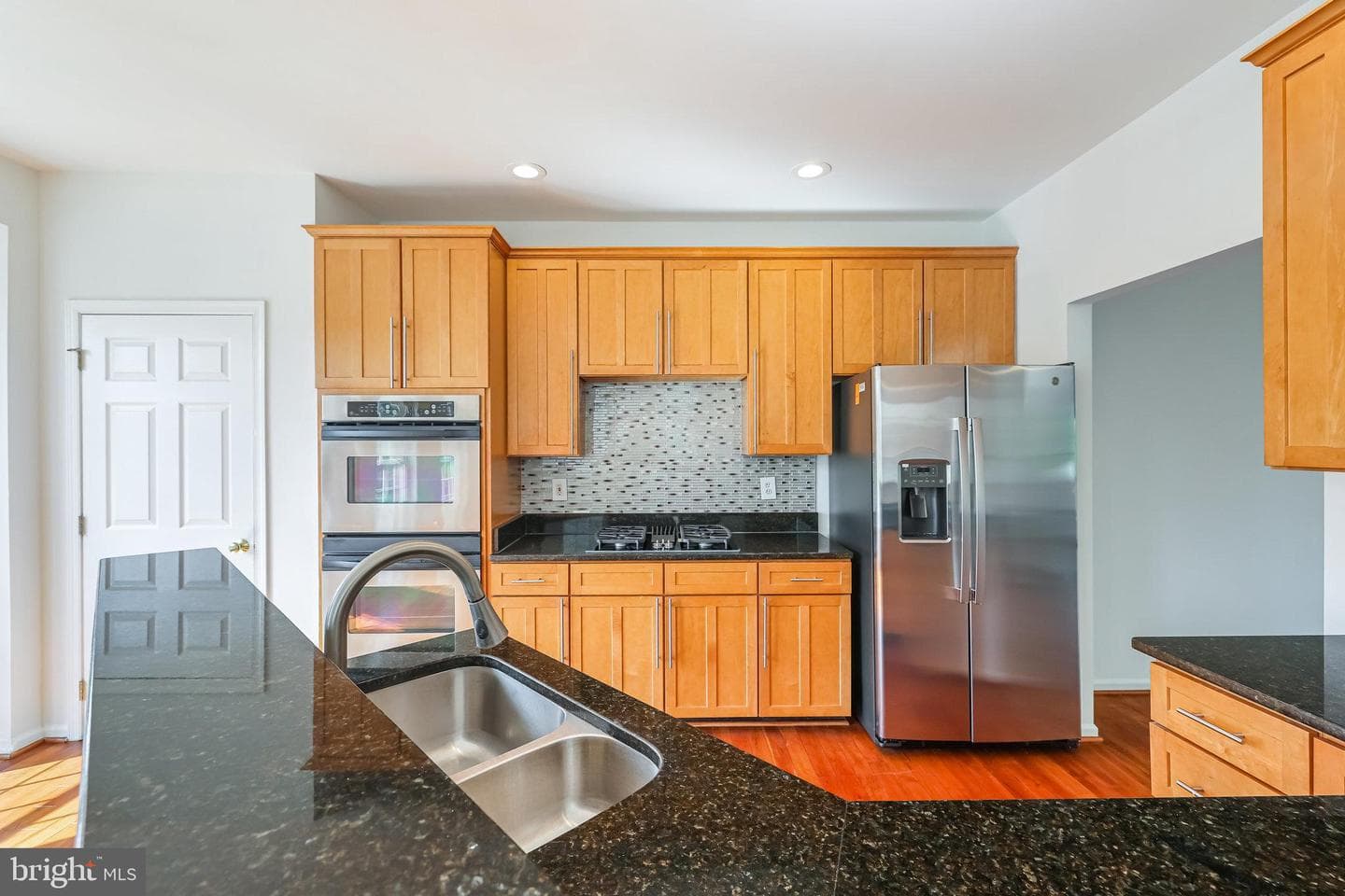 25338 Mcintyre Square photo 16