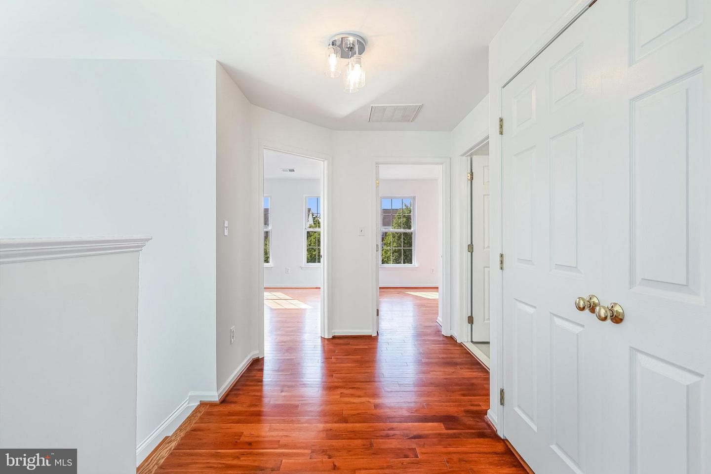25338 Mcintyre Square photo 21
