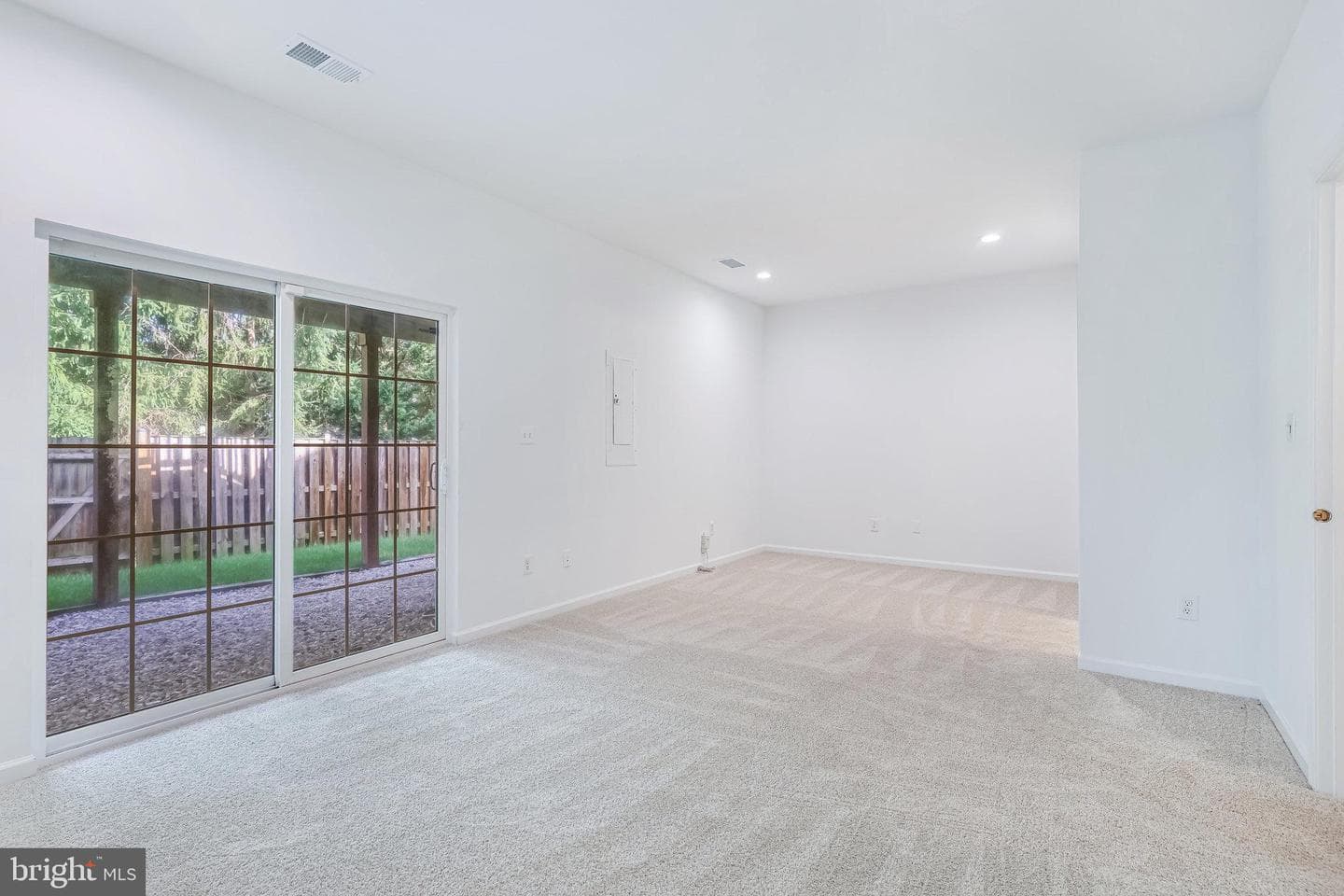 25338 Mcintyre Square photo 36