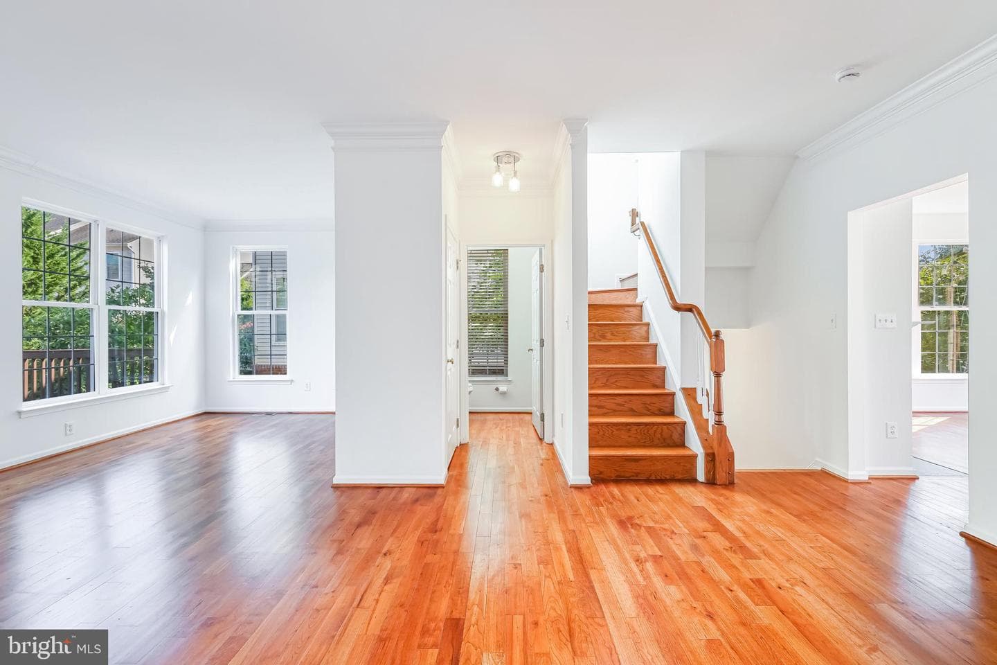 25338 Mcintyre Square photo 6