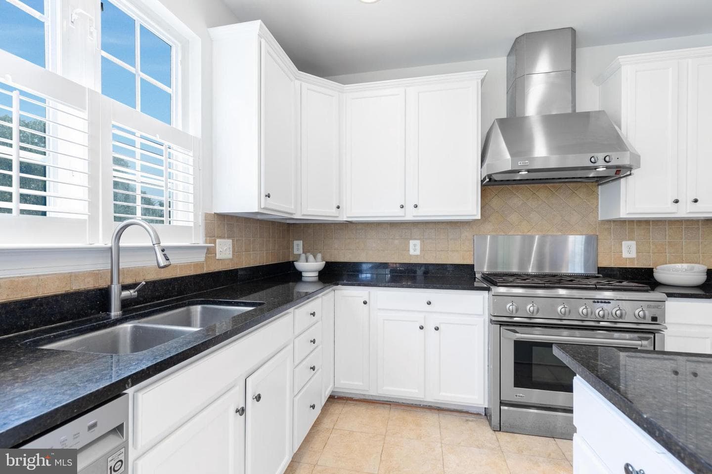 13526 Village Green Drive photo 17