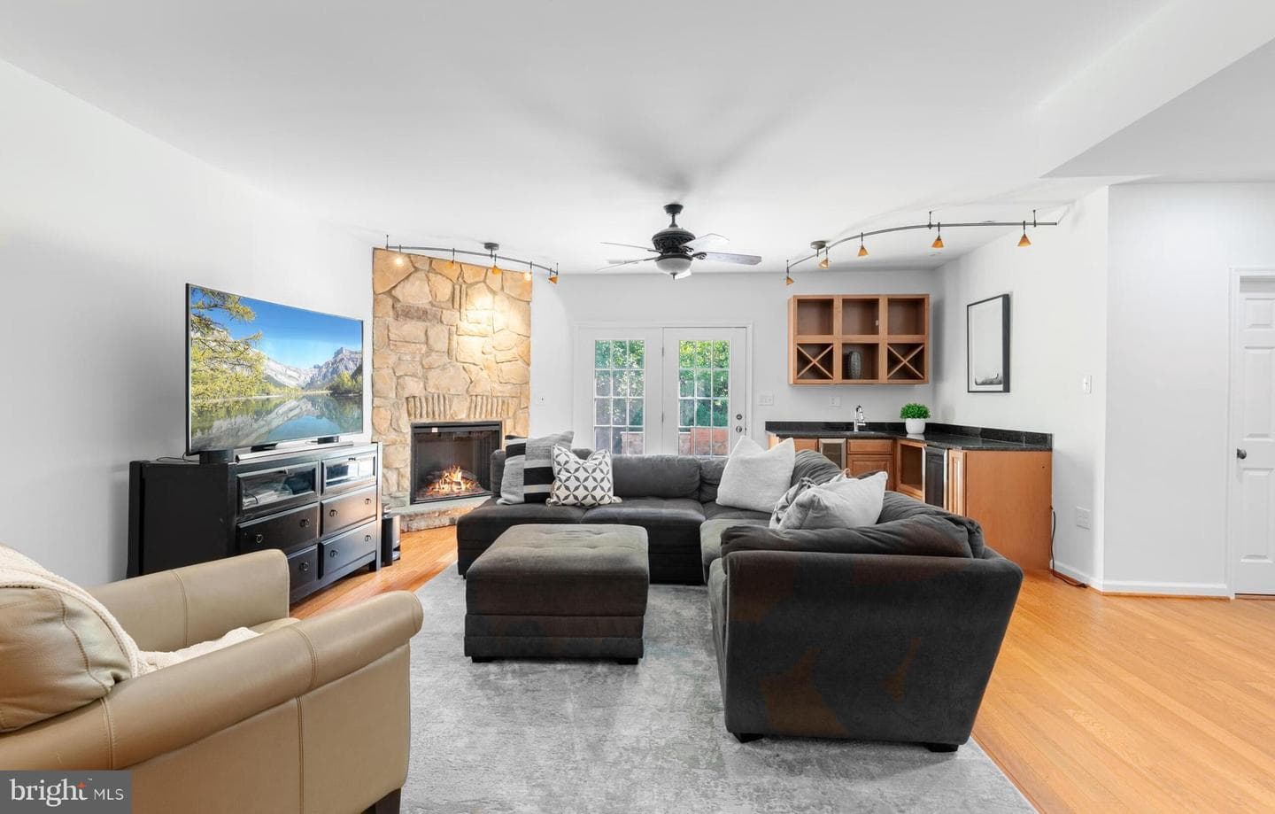 13526 Village Green Drive photo 32