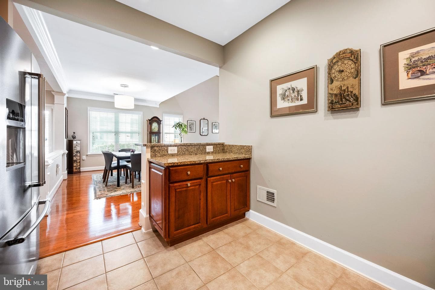 44402 Maltese Falcon Square photo 10