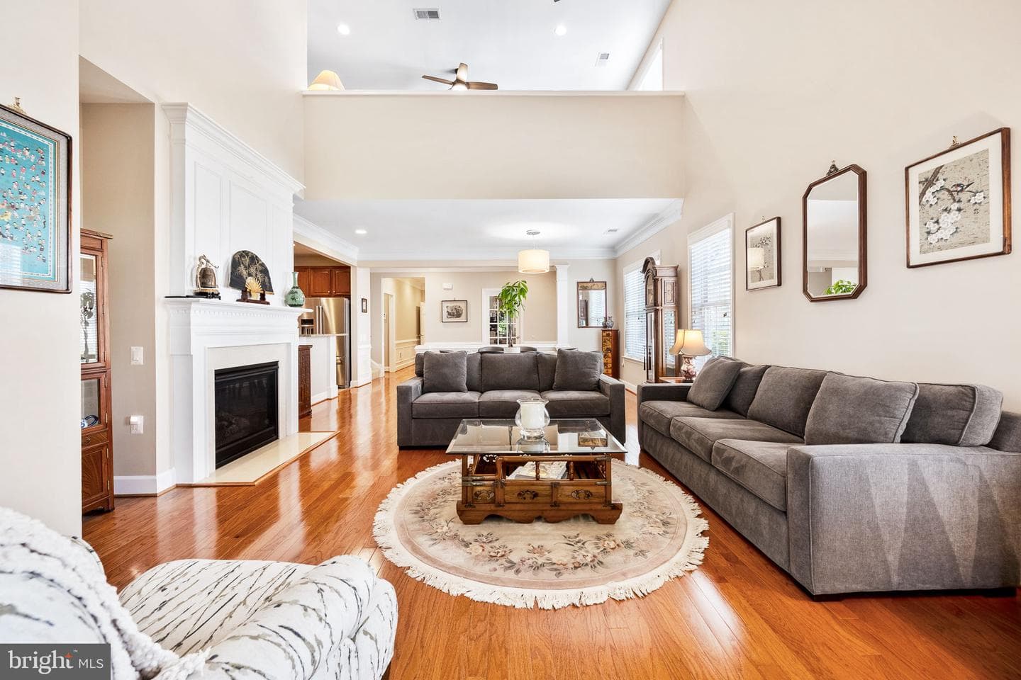 44402 Maltese Falcon Square photo 13
