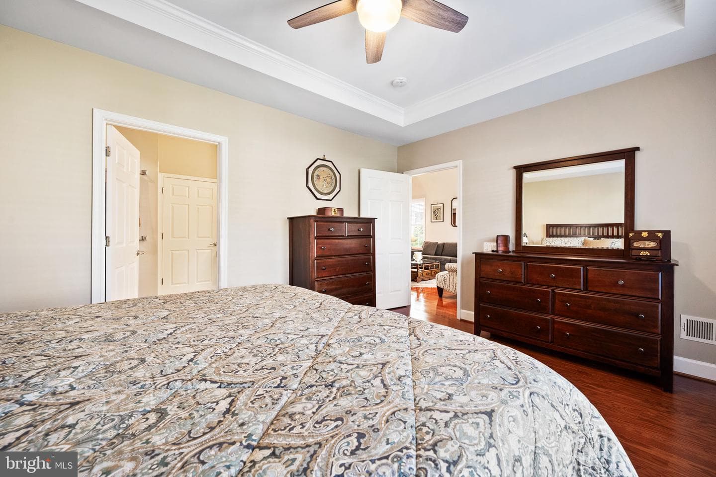 44402 Maltese Falcon Square photo 17