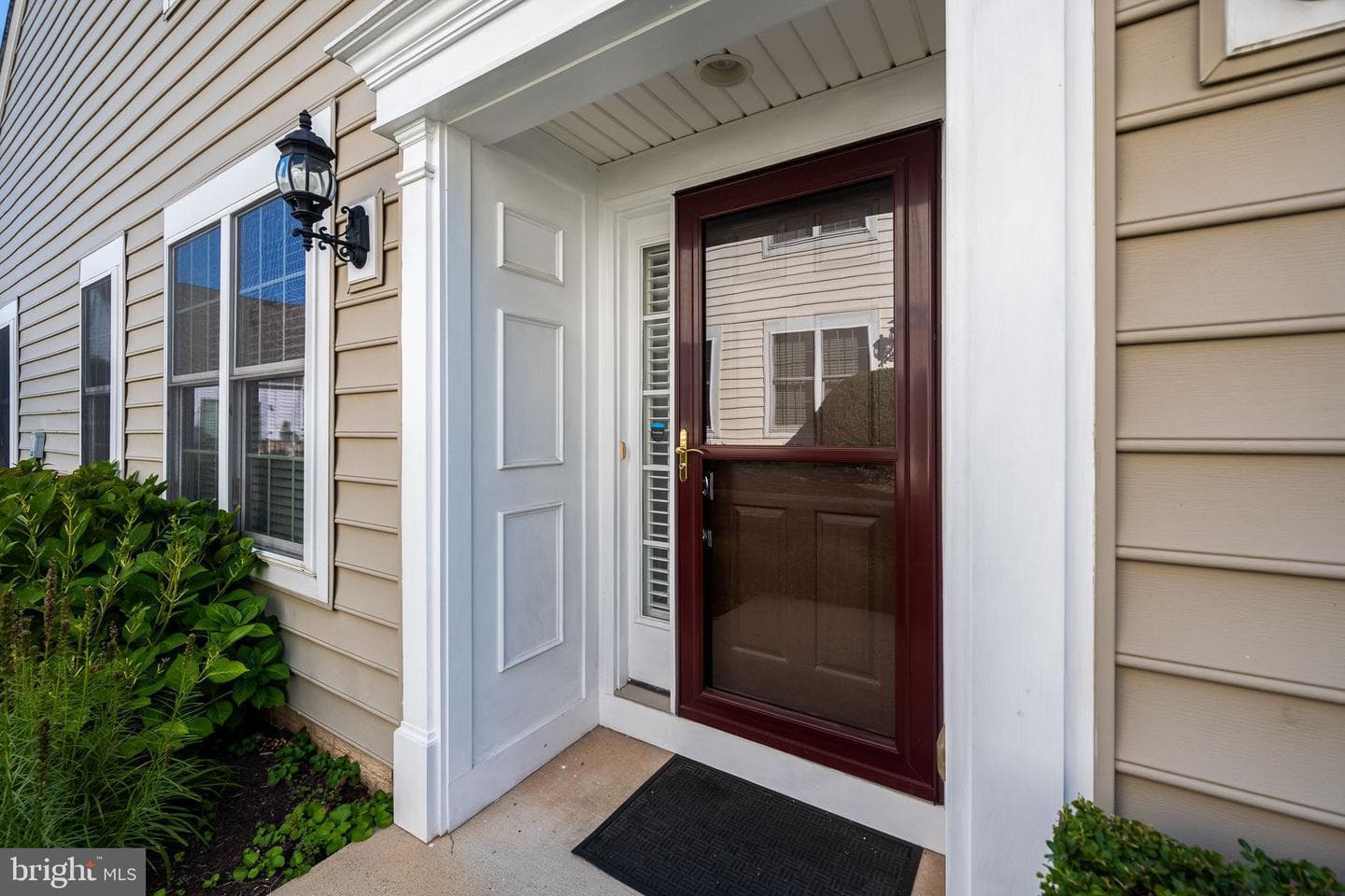 44402 Maltese Falcon Square photo 3
